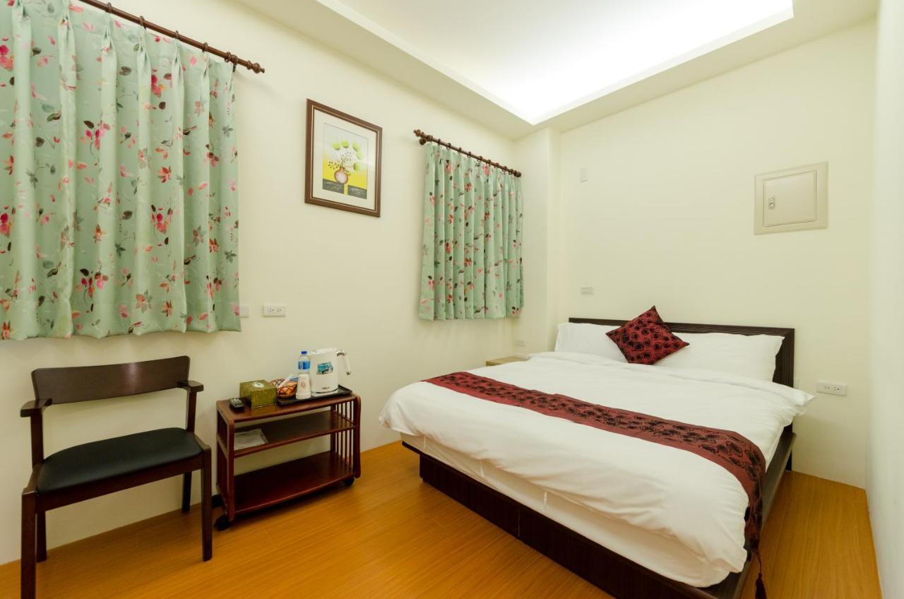9X9 Homestay Hualien Buitenkant foto